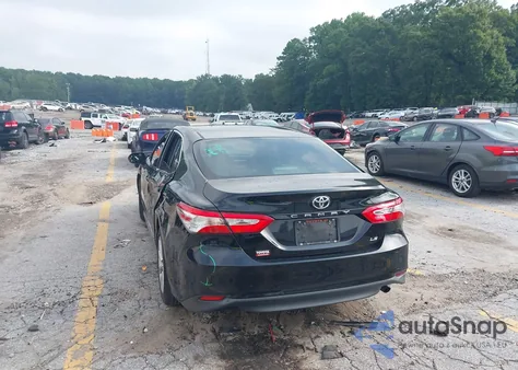 2018 Toyota Camry Le z USA, uszkodzony, nr VIN 4T1B11HK6JU151528